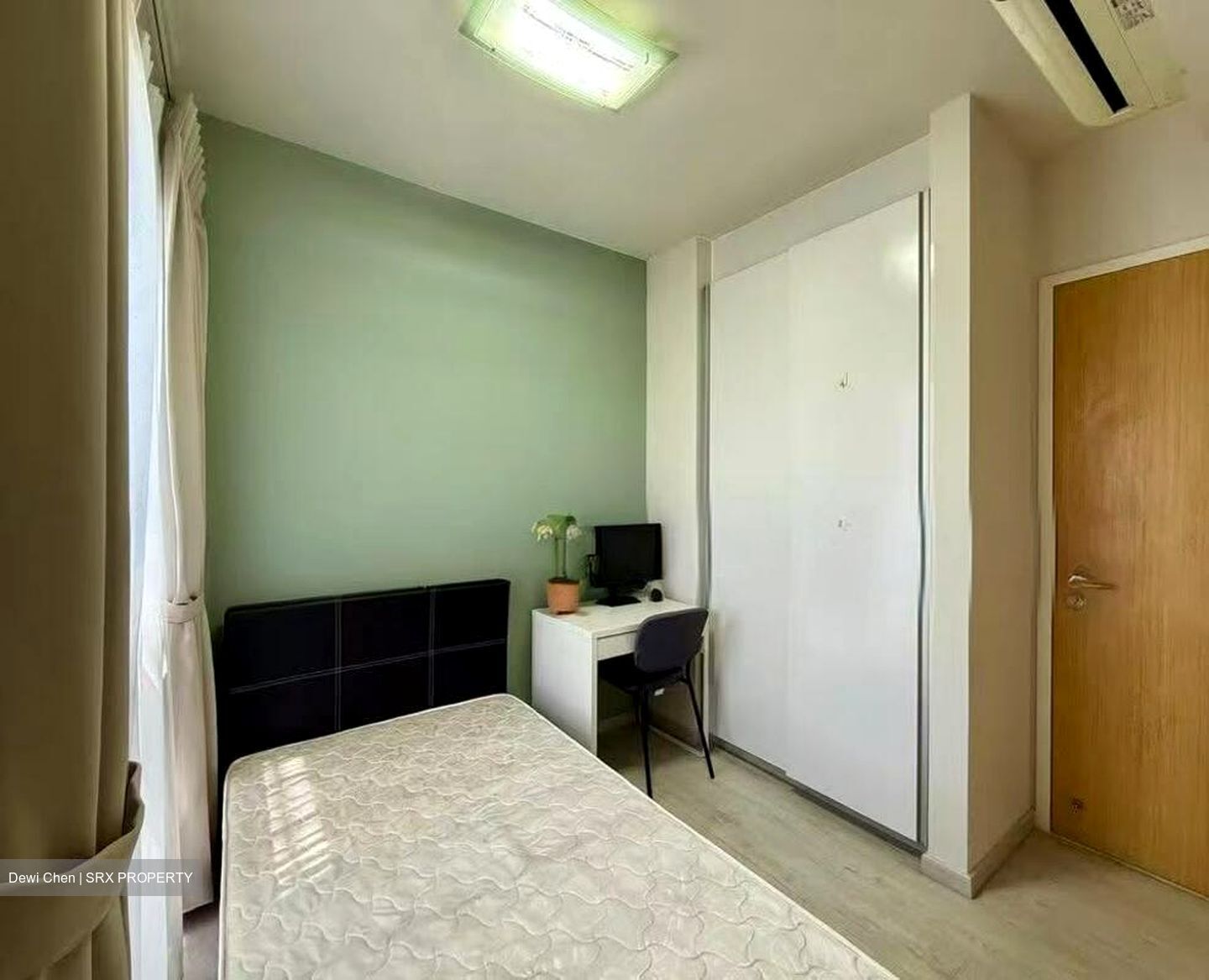 The Lakefront Residences (D22), Condominium #498305241